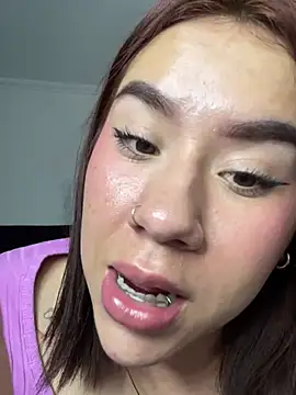 Snapshot of Im_Valen_Cute chatting on 03/14/25, 12:10 Im Valen Cute online show from 03/14/25, 12:10