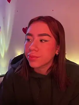 Snapshot of Im_Valen_Cute chatting on 03/21/25, 10:17 Im Valen Cute online show from 03/21/25, 10:17