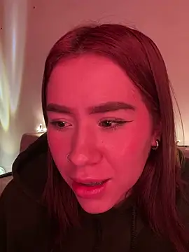 Snapshot of Im_Valen_Cute chatting on 03/22/25, 01:22 Im Valen Cute online show from 03/22/25, 01:22