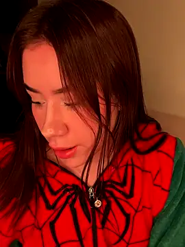 Snapshot of Im_Valen_Cute chatting on 09/21/25, 04:58 Im Valen Cute online show from 09/21/25, 04:58