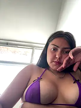 Snapshot of gabbyfoox chatting on 09/27/25, 03:17 gabbyfoox online show from 09/27/25, 03:17