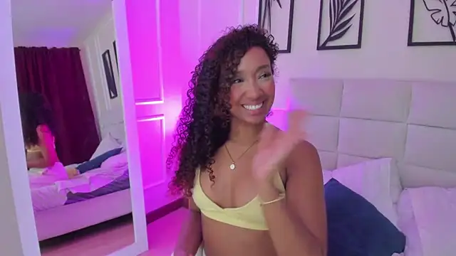 Snapshot of Amber__Sanchez chatting on 01/29/25, 08:51 Amber  Sanchez online show from 01/29/25, 08:51