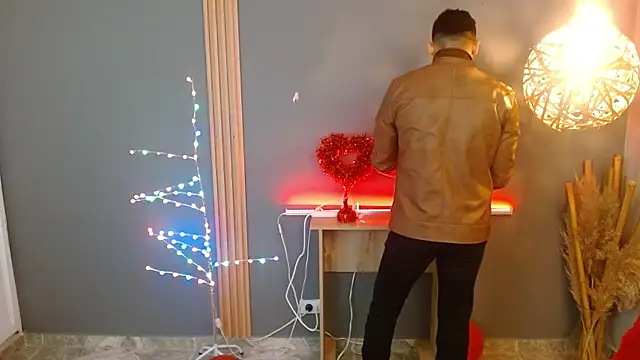 Reiko 85  online show from 02/16/26, 02:13