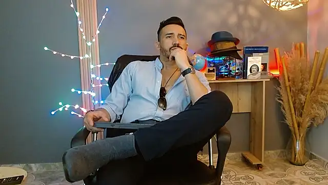 Reiko 85  online show from 03/14/26, 07:30