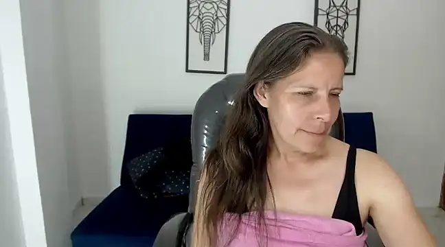 Milf karlye online show from 12/06/24, 08:15