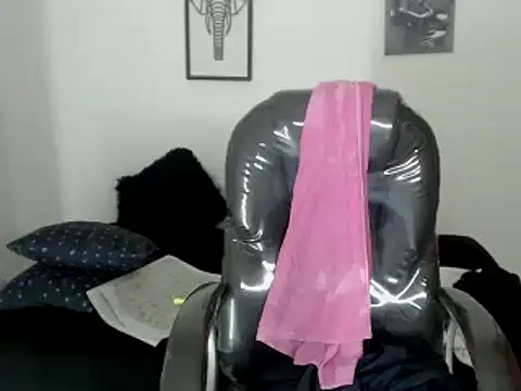 Milf karlye online show from 01/20/25, 06:42