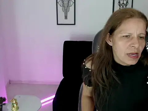 Milf karlye online show from 02/15/25, 07:16