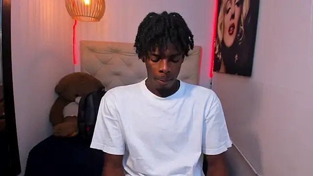 Snapshot of royce_ebony chatting on 09/12/25, 03:06 royce ebony online show from 09/12/25, 03:06