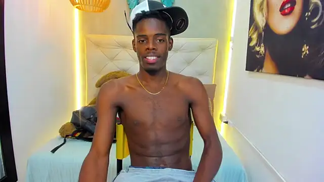 Snapshot of royce_ebony chatting on 10/01/25, 02:50 royce ebony online show from 10/01/25, 02:50