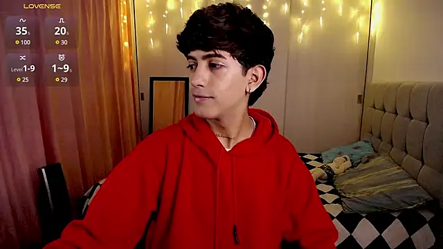 teobowny  online show from 12/17/24, 10:22