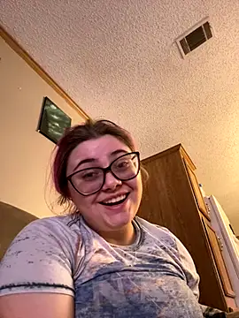 Snapshot of jmassey387 chatting on 01/08/26, 01:30 jmassey387 online show from 01/08/26, 01:30