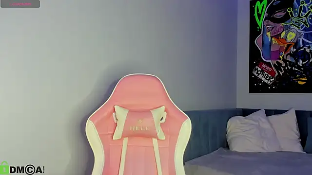 Jennifer Wadee online show from 12/23/25, 12:19