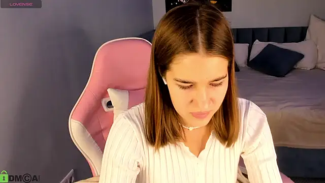 Jennifer Wadee online show from 02/06/26, 11:41