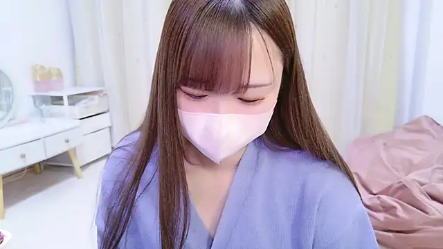 MAIKA pyon online show from 11/12/25, 10:20