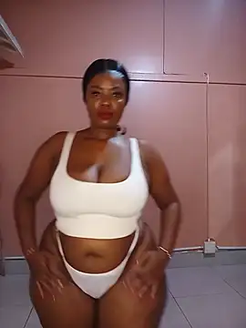 Luciouslips00 online show from 06/30/26, 12:17