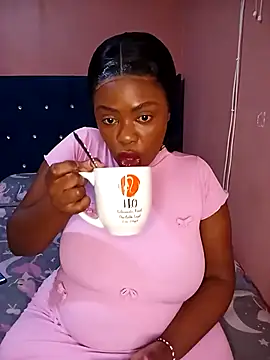 Luciouslips00 online show from 07/31/26, 04:28