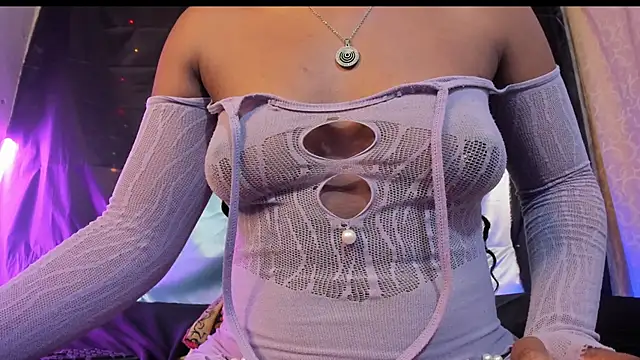 Snapshot of DeisyHarper chatting on 03/13/25, 03:06 DeisyHarper online show from 03/13/25, 03:06