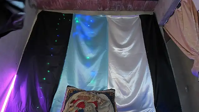 Snapshot of DeisyHarper chatting on 03/20/25, 05:04 DeisyHarper online show from 03/20/25, 05:04