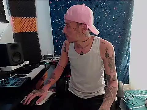 patrik tattoo  online show from 01/10/25, 04:20