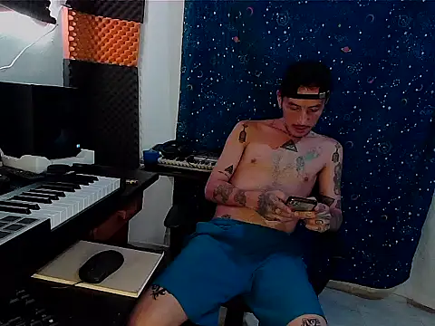 patrik tattoo  online show from 01/31/25, 01:33