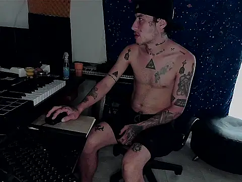 patrik tattoo  online show from 03/18/25, 12:36