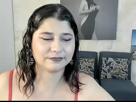 Snapshot of alinabozz1 chatting on 06/02/26, 05:53 alinabozz1 online show from 06/02/26, 05:53