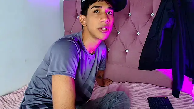 Snapshot of hares_mds chatting on 11/18/25, 04:11 hares mds online show from 11/18/25, 04:11