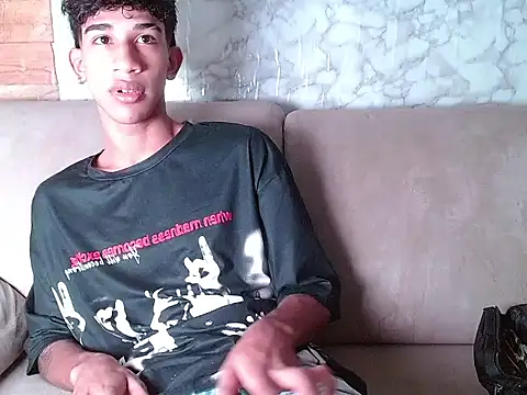 Snapshot of hares_mds chatting on 11/29/25, 02:31 hares mds online show from 11/29/25, 02:31