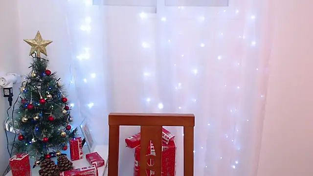 Snapshot of Genesisgems11_ chatting on 12/13/24, 06:31 Genesisgems11  online show from 12/13/24, 06:31