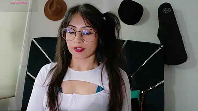 Jade Zephyra online show from 01/31/26, 07:23