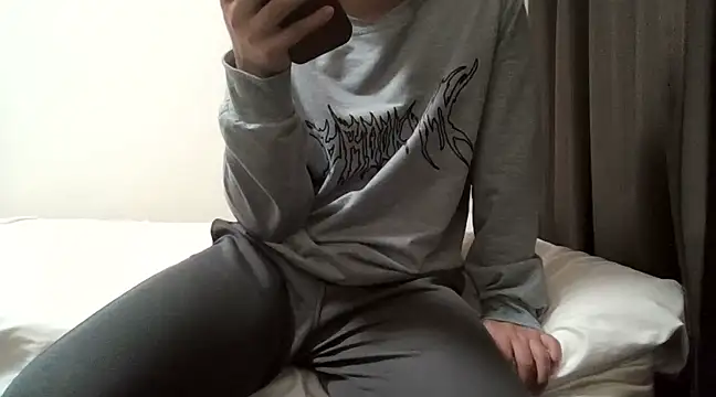 Snapshot of YU-KI00 chatting on 03/12/25, 01:08 YU-KI00 online show from 03/12/25, 01:08