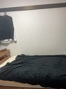 Snapshot of YU-KI00 chatting on 11/02/25, 12:18 YU-KI00 online show from 11/02/25, 12:18