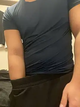 YU-KI00 online show from 11/14/25, 12:26