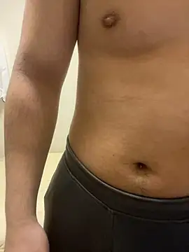 YU-KI00 online show from 12/17/25, 12:11