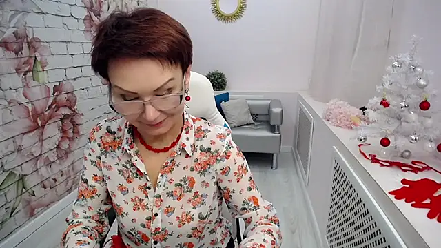 Snapshot of Cutie_Asya chatting on 12/19/24, 07:51 Cutie Asya online show from 12/19/24, 07:51