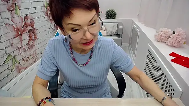 Snapshot of Cutie_Asya chatting on 02/21/25, 11:33 Cutie Asya online show from 02/21/25, 11:33