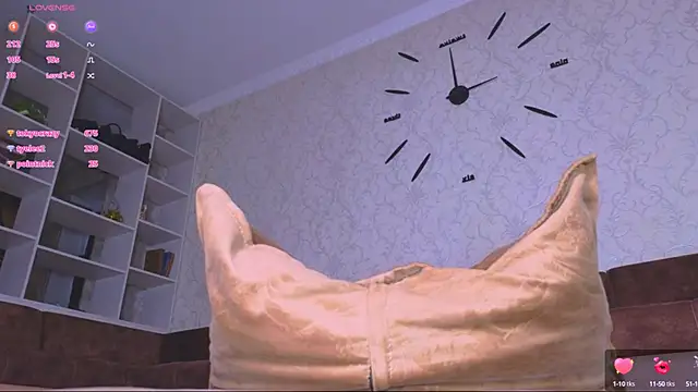 Snapshot of Jessa_mi chatting on 02/19/25, 07:27 Jessa mi online show from 02/19/25, 07:27