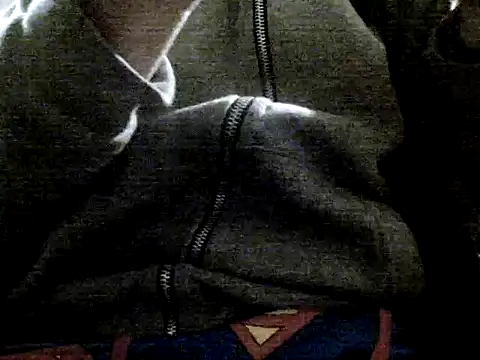 Snapshot of frank32love chatting on 12/11/24, 04:39 frank32love online show from 12/11/24, 04:39