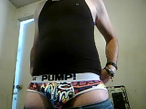 Snapshot of frank32love chatting on 02/10/25, 03:10 frank32love online show from 02/10/25, 03:10