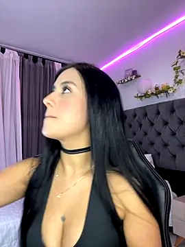 Amiirra  online show from 10/29/25, 10:55