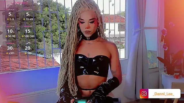 DanniLee  online show from 09/26/25, 10:25