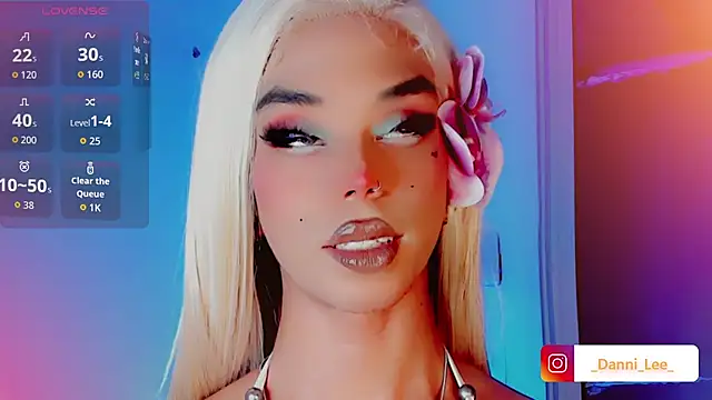 DanniLee  online show from 10/30/25, 10:32