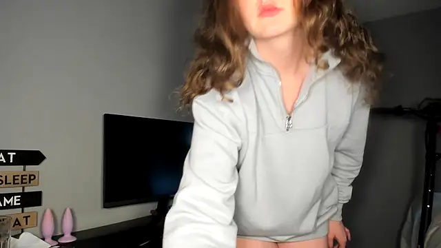 ENGLISHEMILY 69 online show from 03/12/25, 01:08