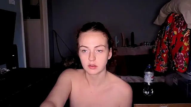 ENGLISHEMILY 69 online show from 11/11/25, 10:59