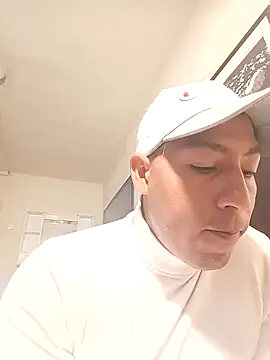 Reveldeseductor online show from 04/07/26, 11:32