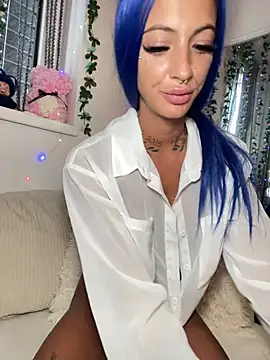 Snapshot of mrs_skinny_goddess chatting on 07/04/26, 04:57 mrs skinny goddess online show from 07/04/26, 04:57