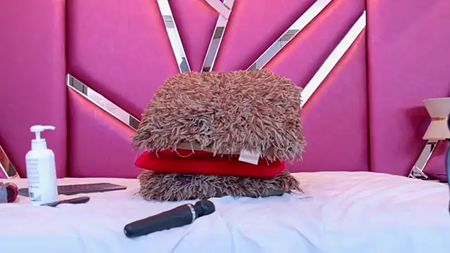 Snapshot of RebecaRelish chatting on 01/29/25, 07:04 RebecaRelish online show from 01/29/25, 07:04