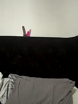 Snapshot of curvybabesx1 chatting on 12/05/24, 01:06 curvybabesx1 online show from 12/05/24, 01:06