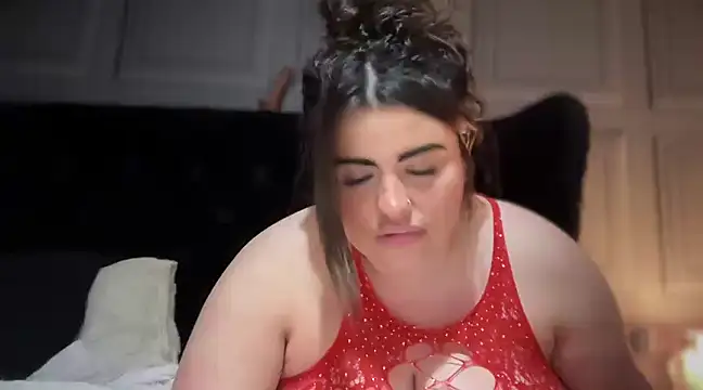 Snapshot of curvybabesx1 chatting on 03/07/25, 07:27 curvybabesx1 online show from 03/07/25, 07:27