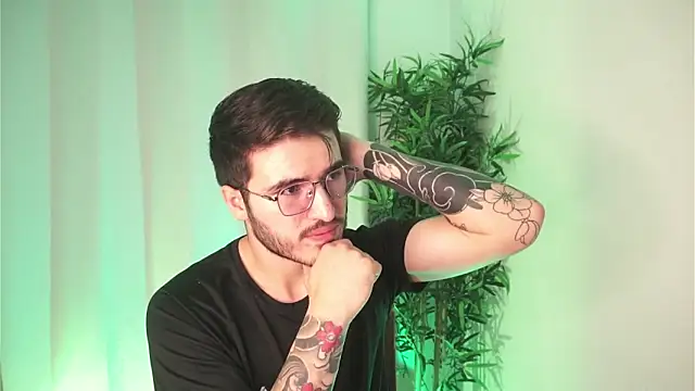 Tony Wylie online show from 04/15/26, 01:40